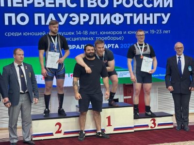 «Золото» и «бронза» на первенстве России по пауэрлифтингу  в Сыктывкаре!