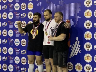 Воспитанник отделения пауэрлифтинга Александр Родионов завоевал золотую медаль