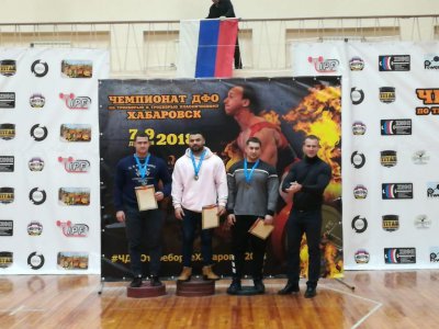 Чемпионат ДФО по троеборью в Хабаровске 0