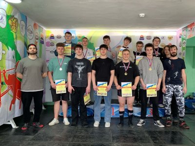 1 марта во Дворце спорта прошло Первенство СШОР по пауэрлифтингу